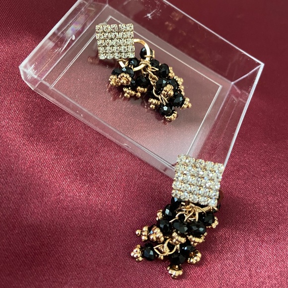 Boutique Drama Statement Earrings - Picture 5 of 6